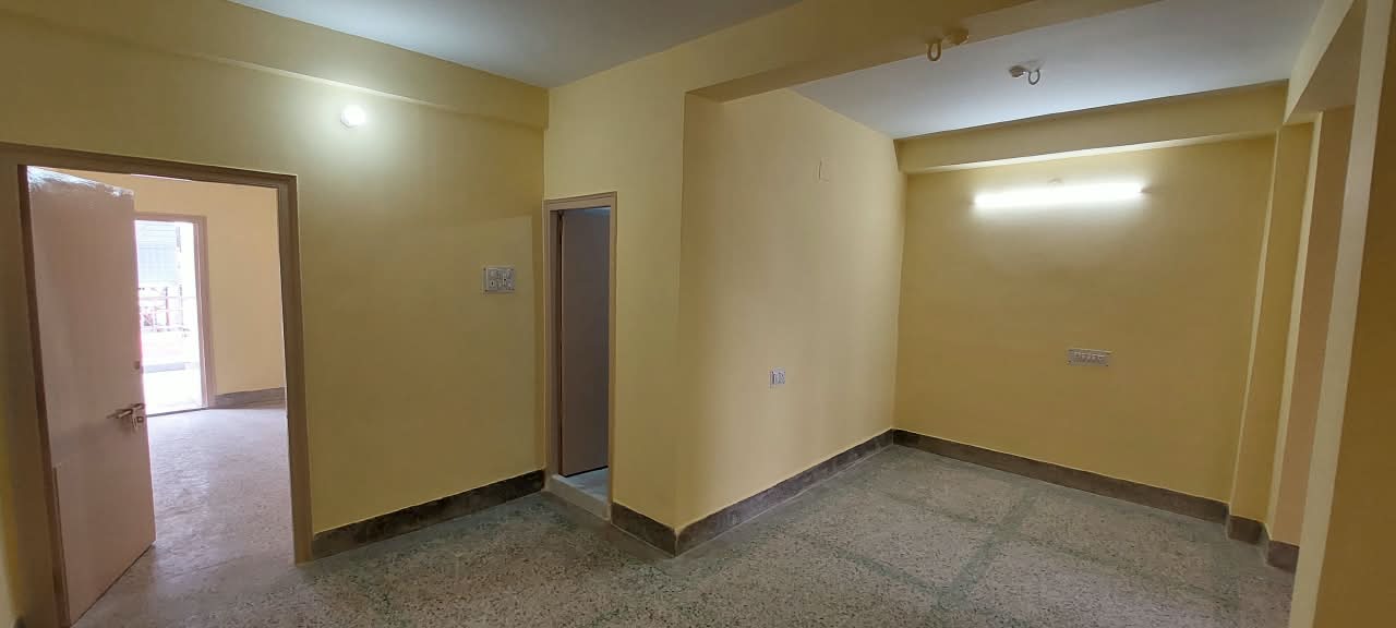 Behala East 14no, James Long Sarani, Krishna Apartment,850sqft,2BHK Rent (OA497)