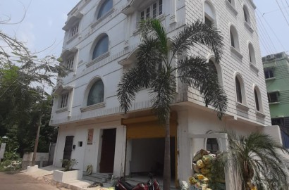 Swamiji Sarak,Raja Rammohan Roy Road,2BHK (PA190)