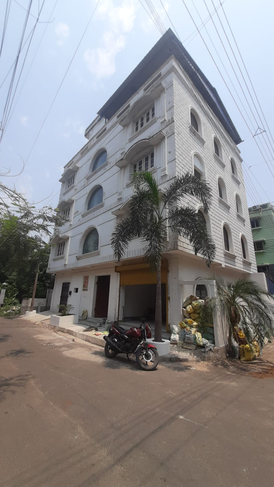 Swamiji Sarak,Raja Rammohan Roy Road,2BHK (PA190)