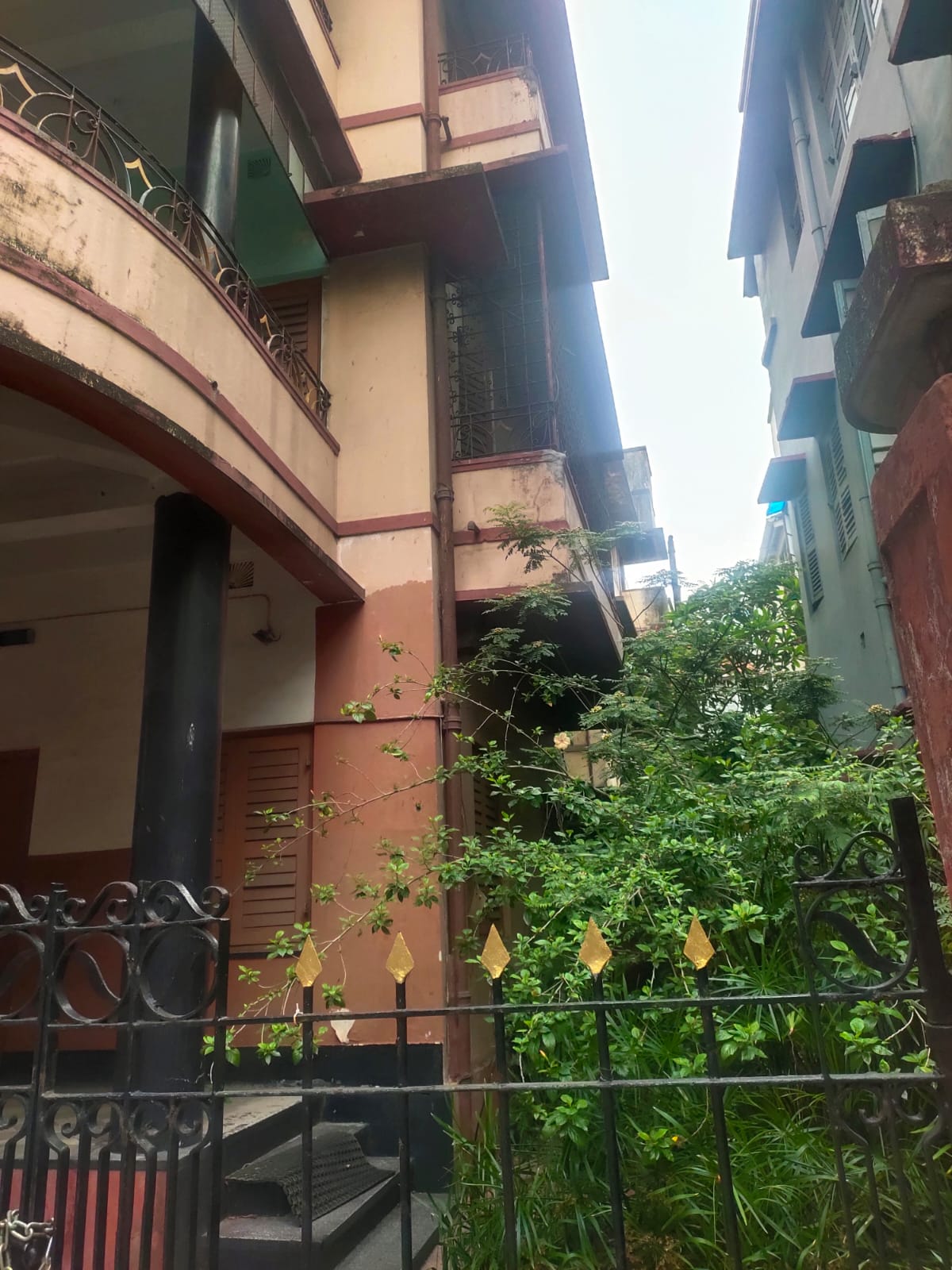 Lake Terrace,Purna Das Road,3storey House (PA71)