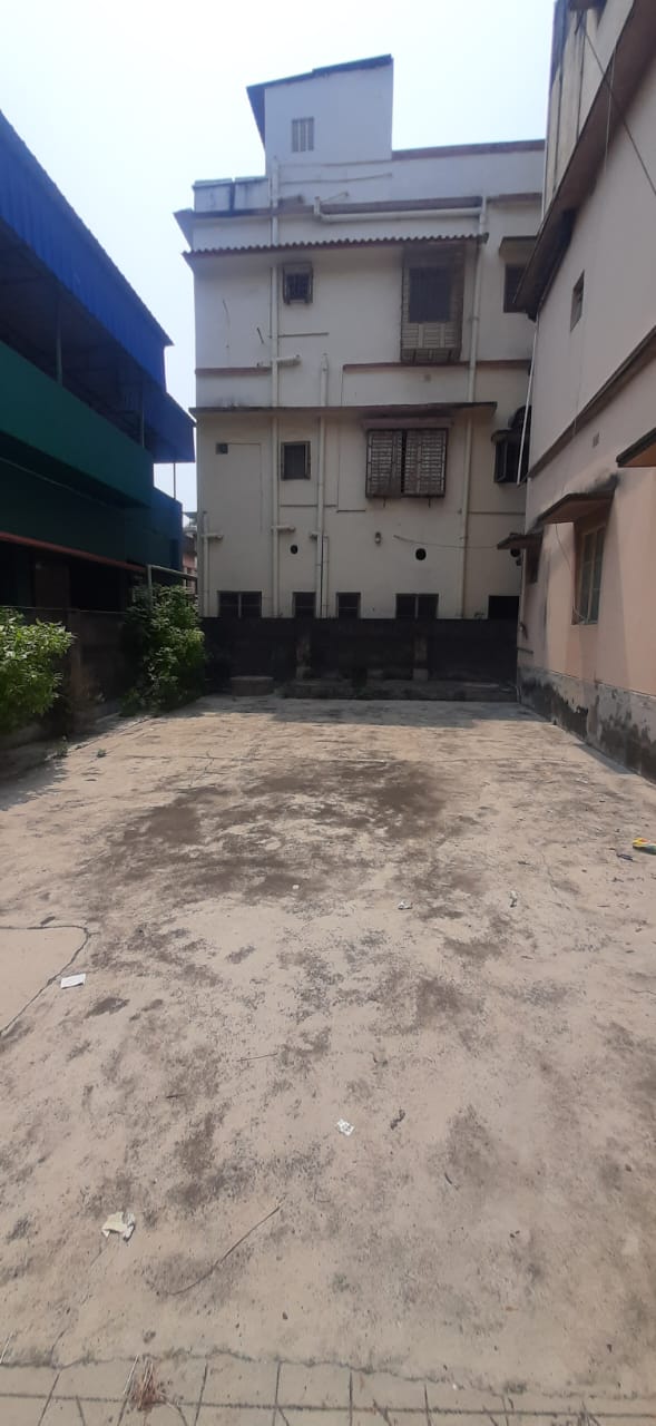 Behala Chowrasta East,Monmohan Park,Bonomali Ghosal Lane,3stored House (BA125)