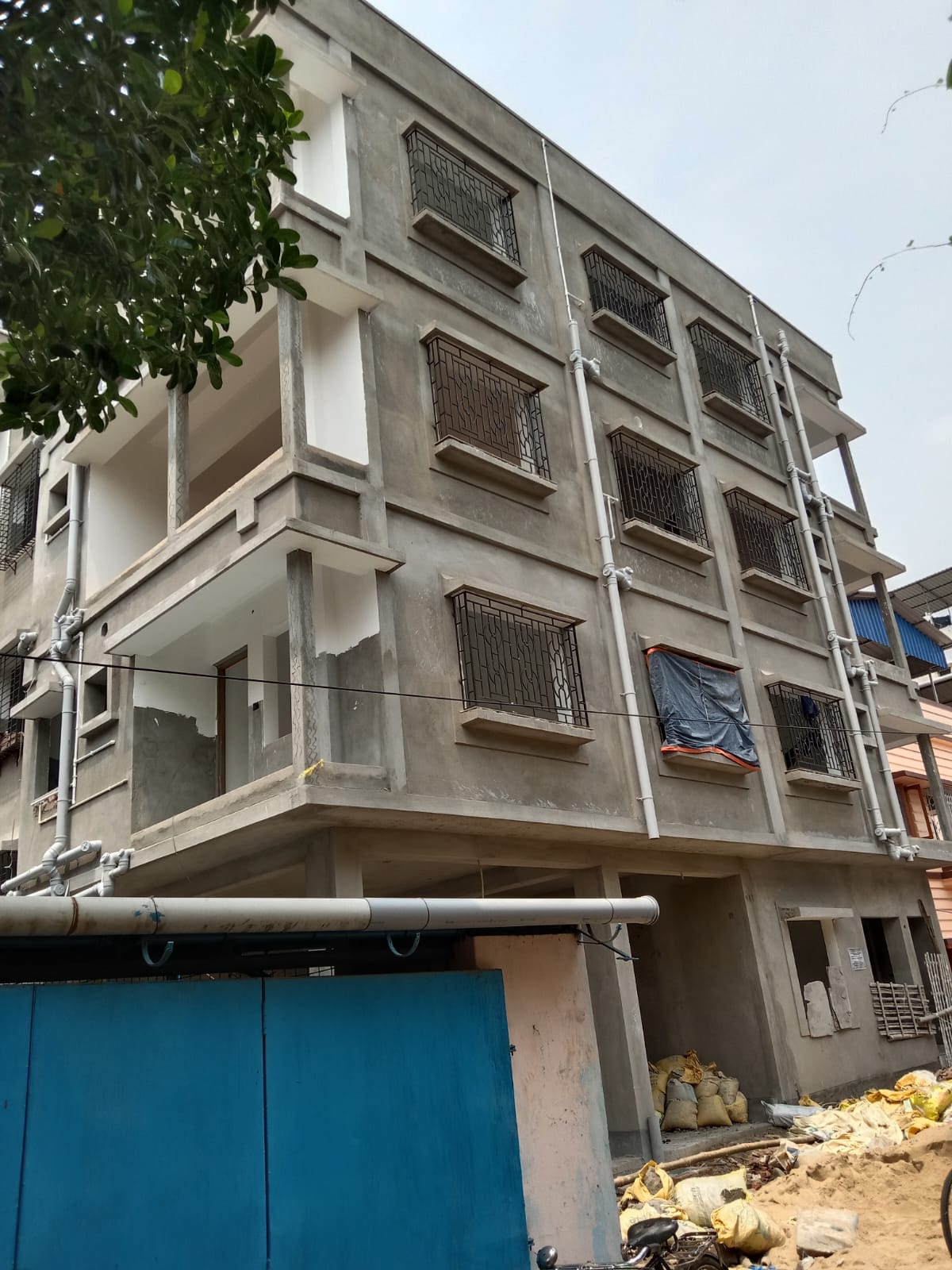 Behala Unique Park,Becharam Chatterjee Road,1100sqft,3BHK (BA117)