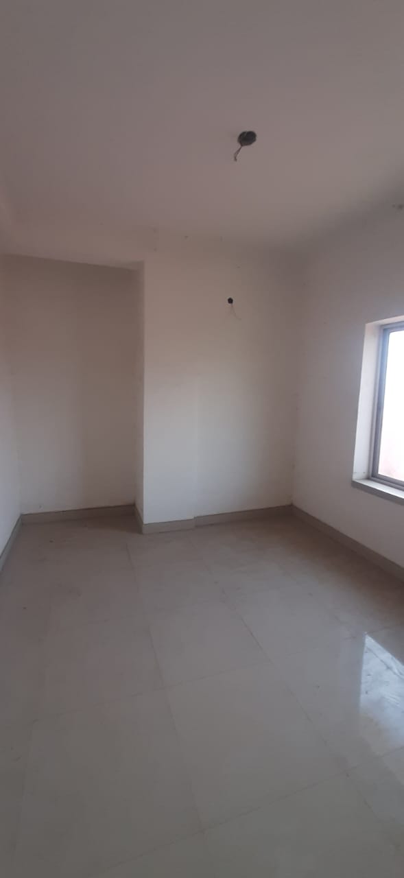 Thakurpukur,on M.G.Road,900sqft,2BHK (PA246)