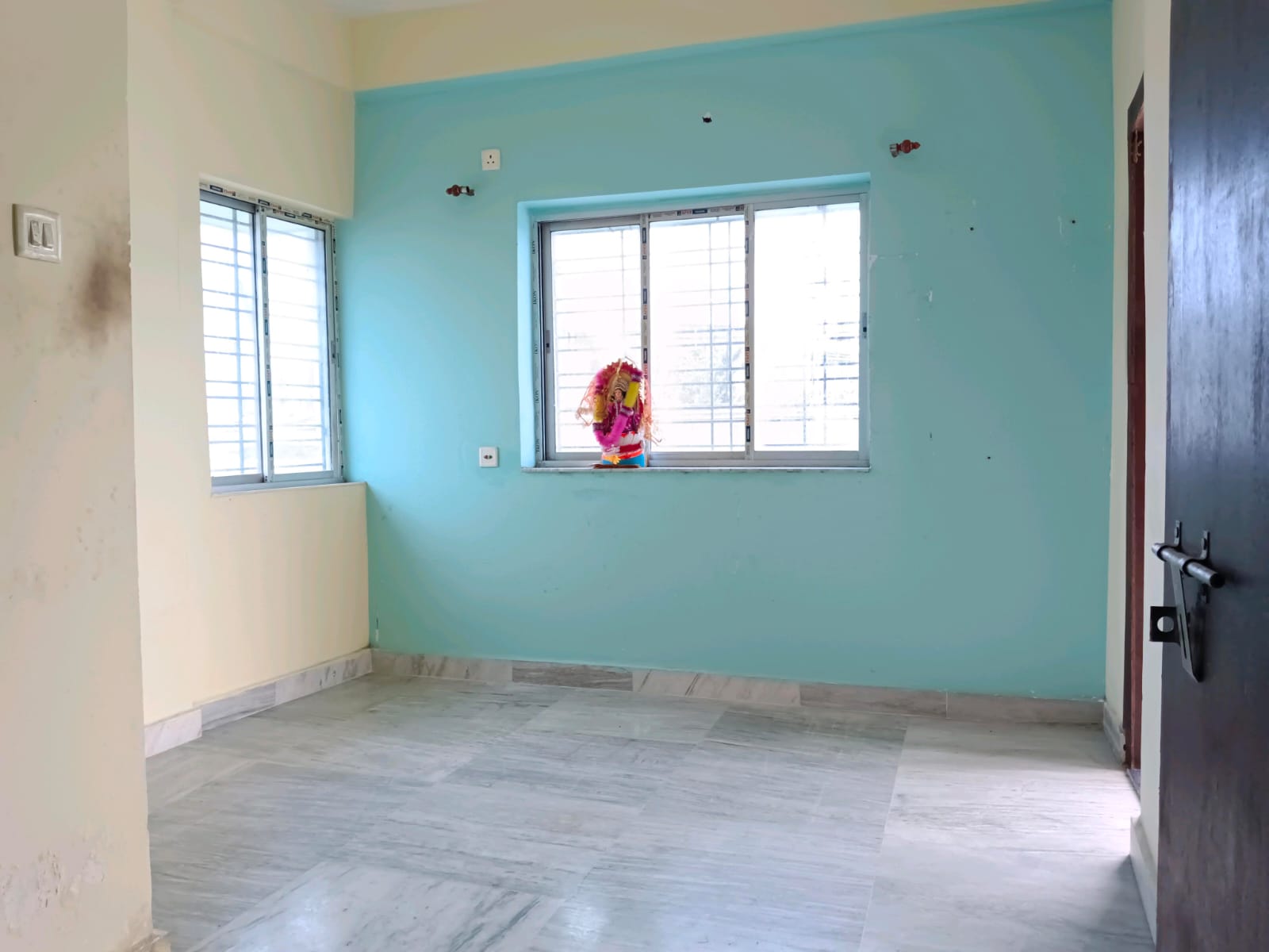Behala Sakuntala Park,Ram Narayan Mukherjee Road,Ricky Apartment,950sqft,2BHK Rent (OA472)