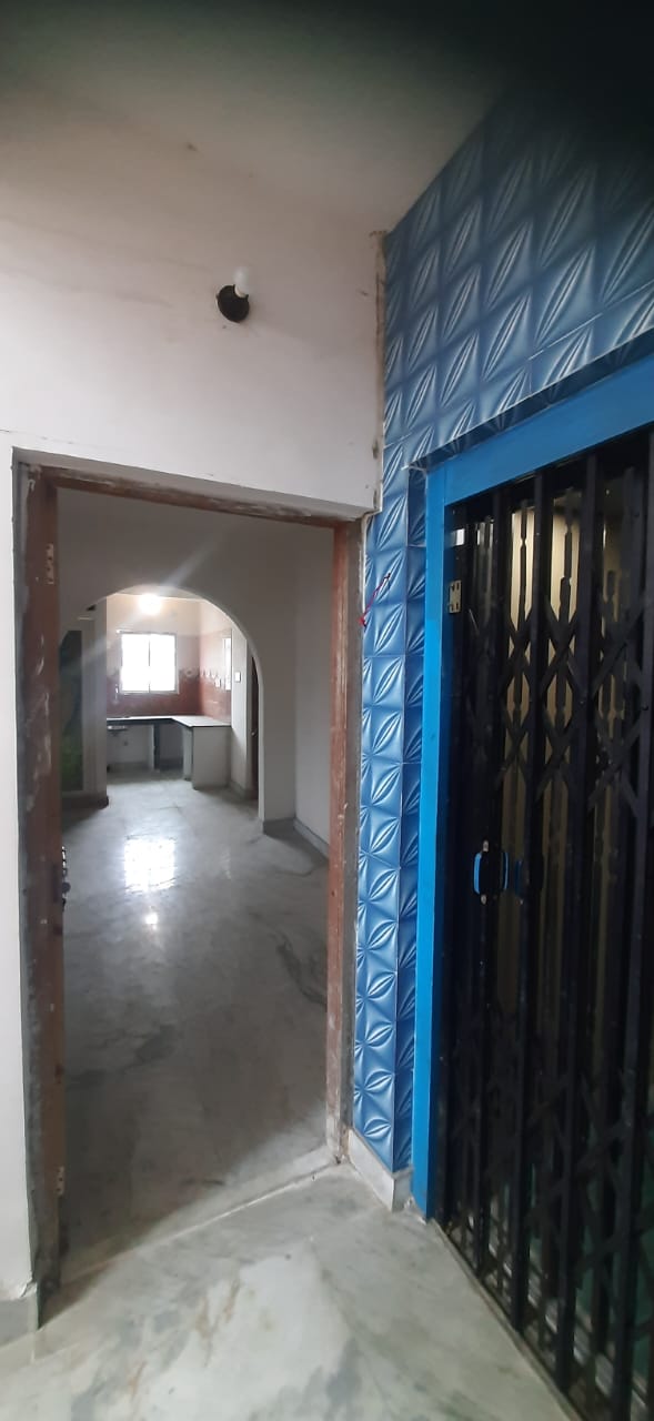 Behala Parnasree,Goragacha Auto Stand,1000sqft,3BHK (PA499)