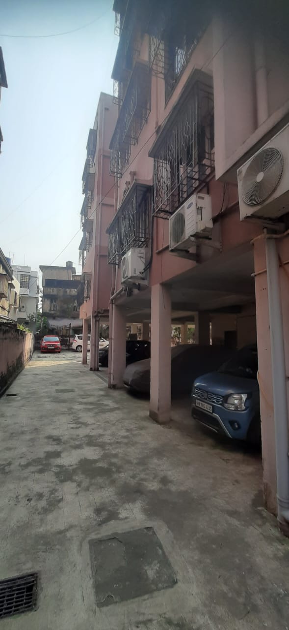 Behala East,Roy Bahadur Road,Yogomaya Bhawan,1000sqft,2BHK (PA211)