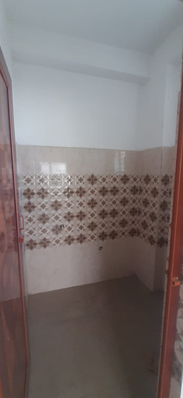 Thakurpukur,on M.G.Road,900sqft,2BHK (PA246)