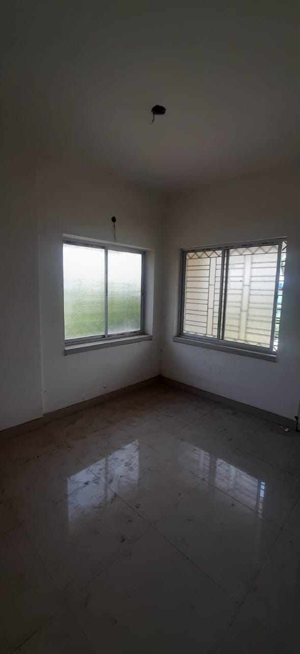 Thakurpukur,on M.G.Road,900sqft,2BHK (PA246)