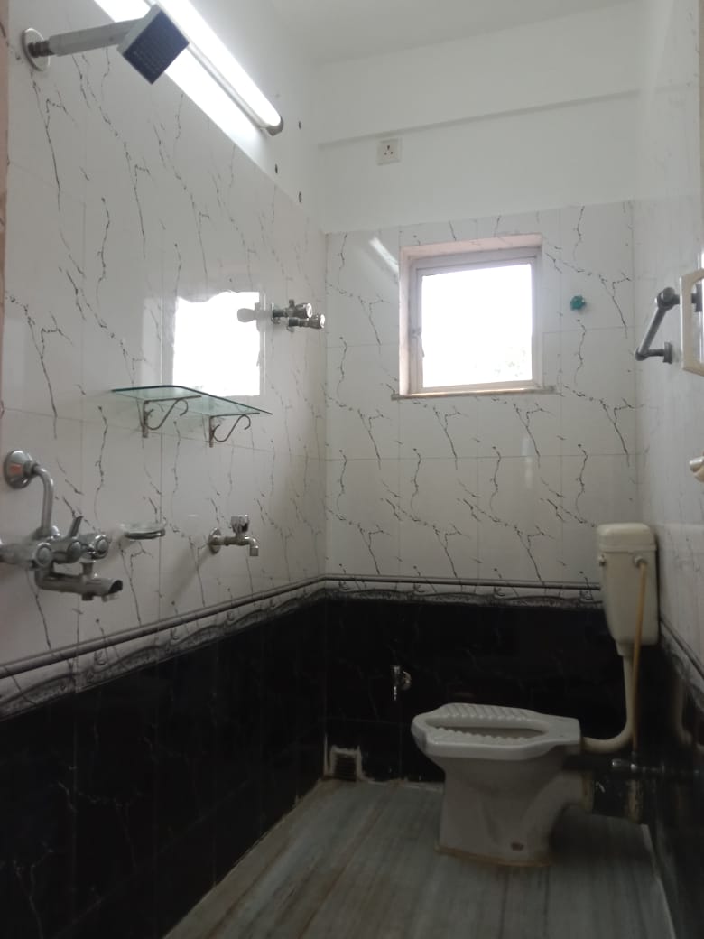Lake Gardens,Prince Anwar Shah Road,Leen Residency,1187sqft,2BHK (BA155)