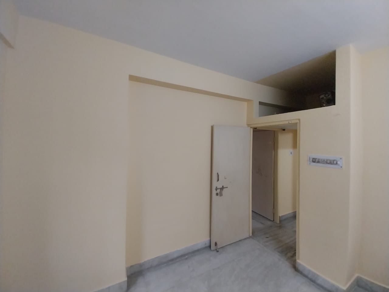 Thakurpukur,on D.H.Road,1225sqft,3BHK (OA423)