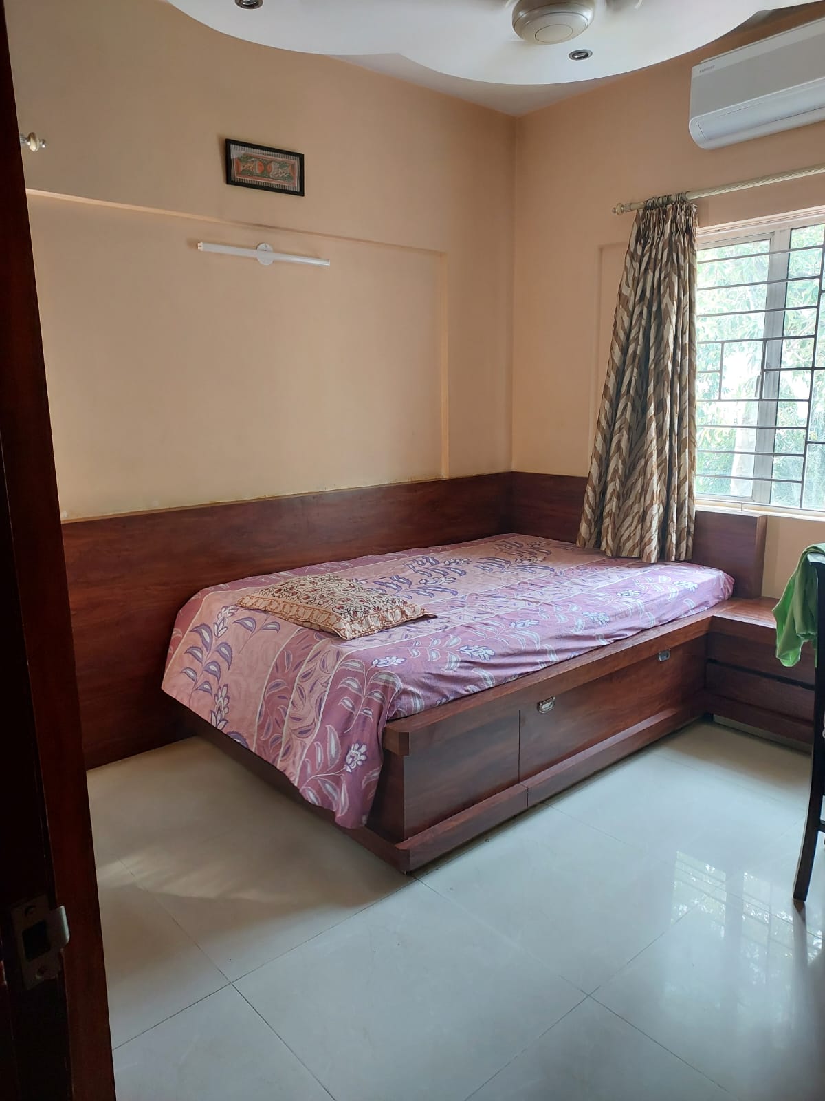 Tollygunge Tara Park,B.L.Saha Road,South City Garden Complex,1220sqft,3BHK (OA293)