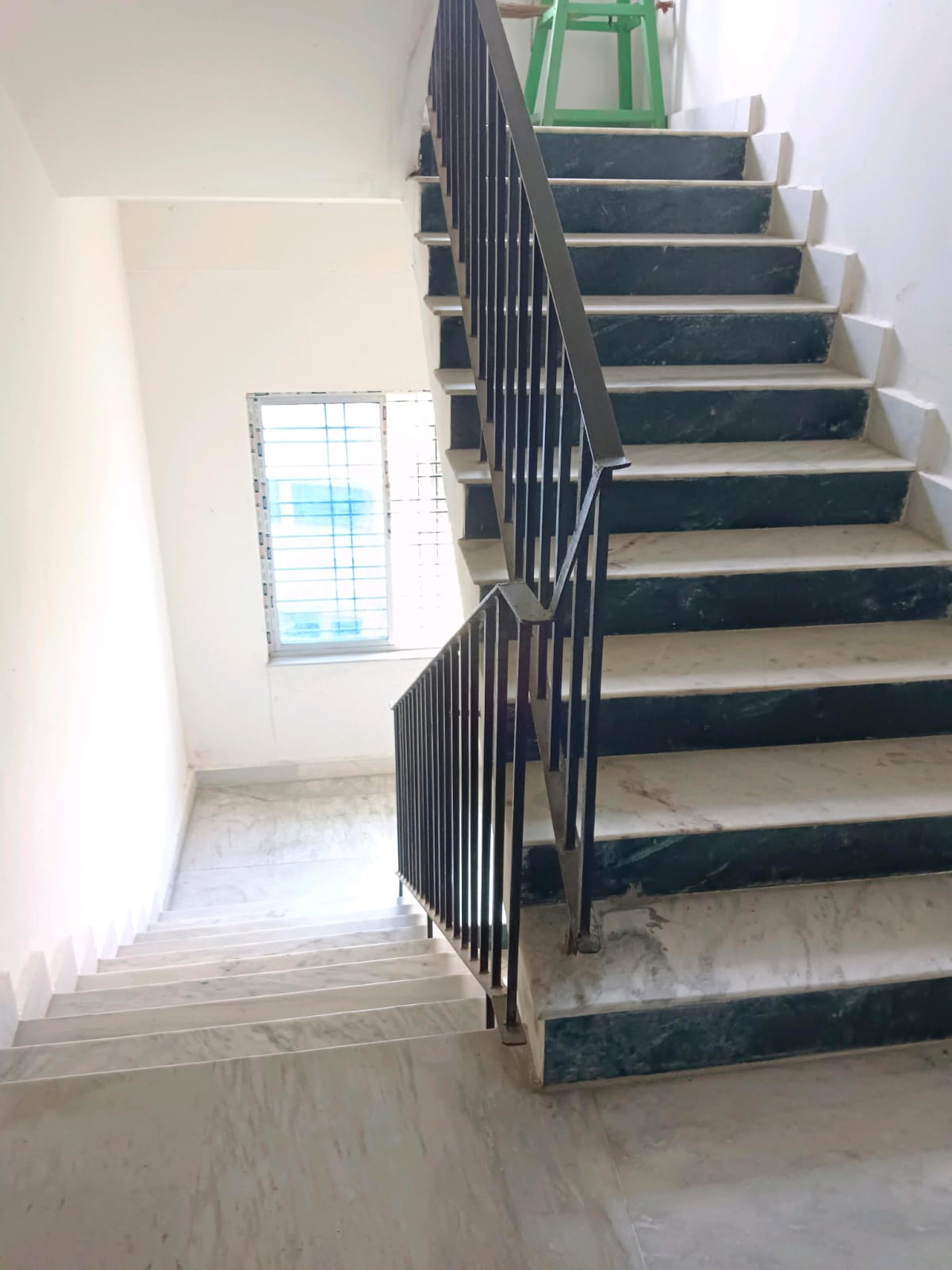 Behala Sakuntala Park,Ram Narayan Mukherjee Road,Ricky Apartment,950sqft,2BHK Rent (OA472)
