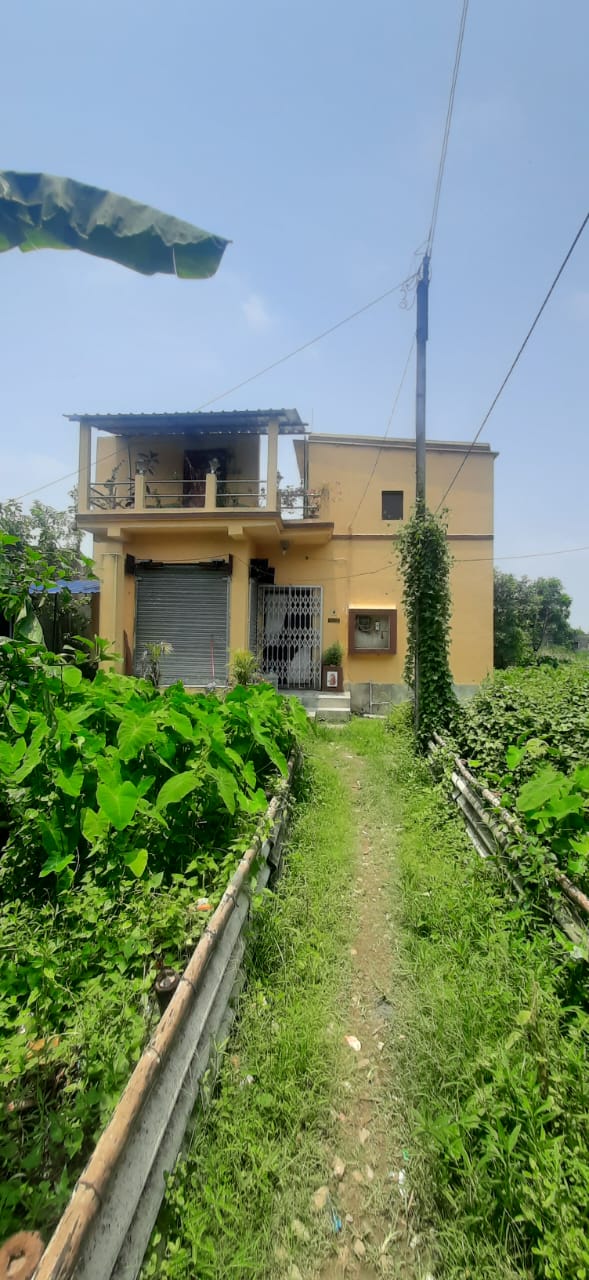 Joka-Pailan,Lohapole,22 Bigha Road,1stored House (OA291)