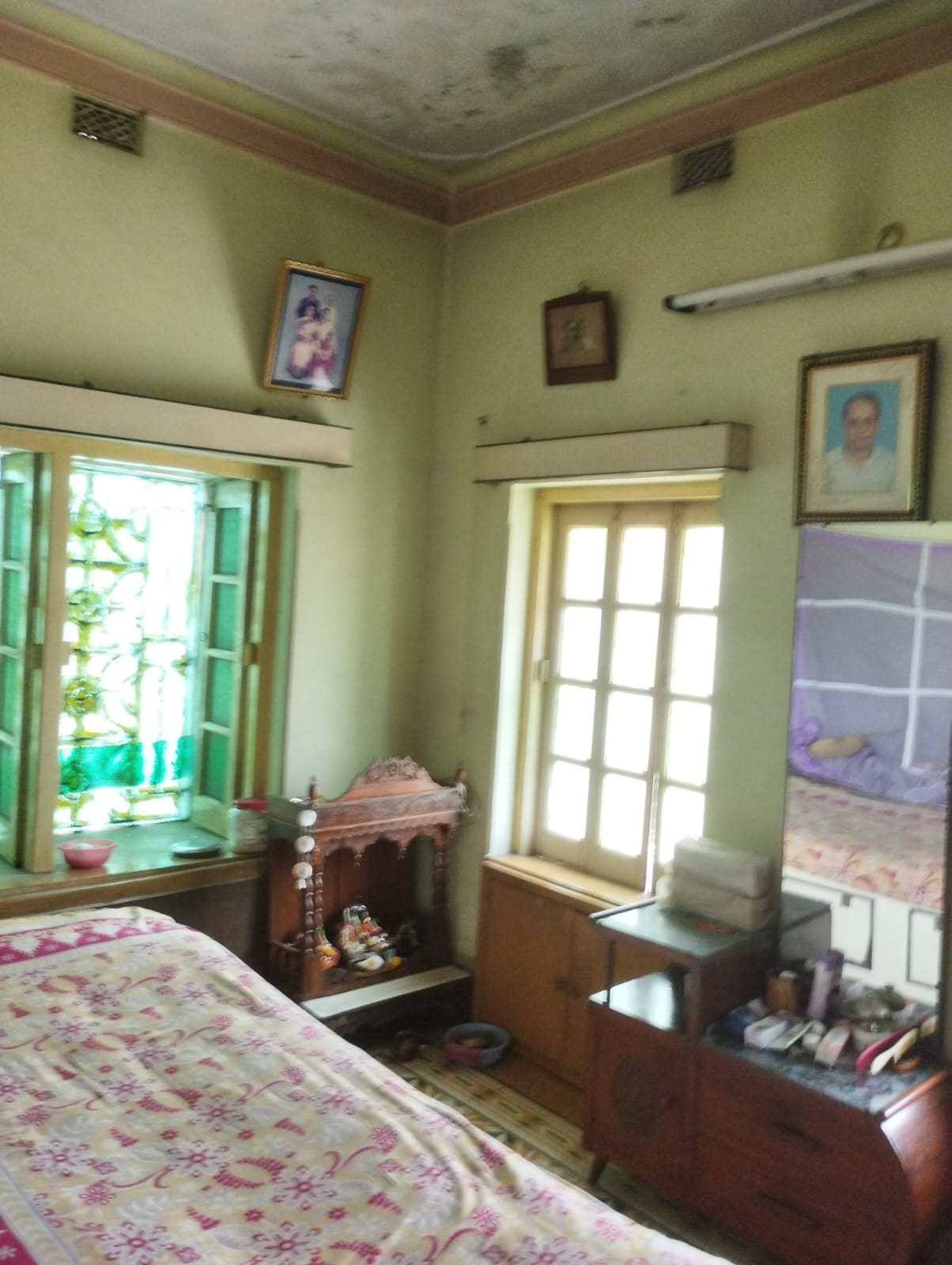 Behala Chowrasta East,Monmohan Park,Bonomali Ghosal Lane,3stored House (BA125)
