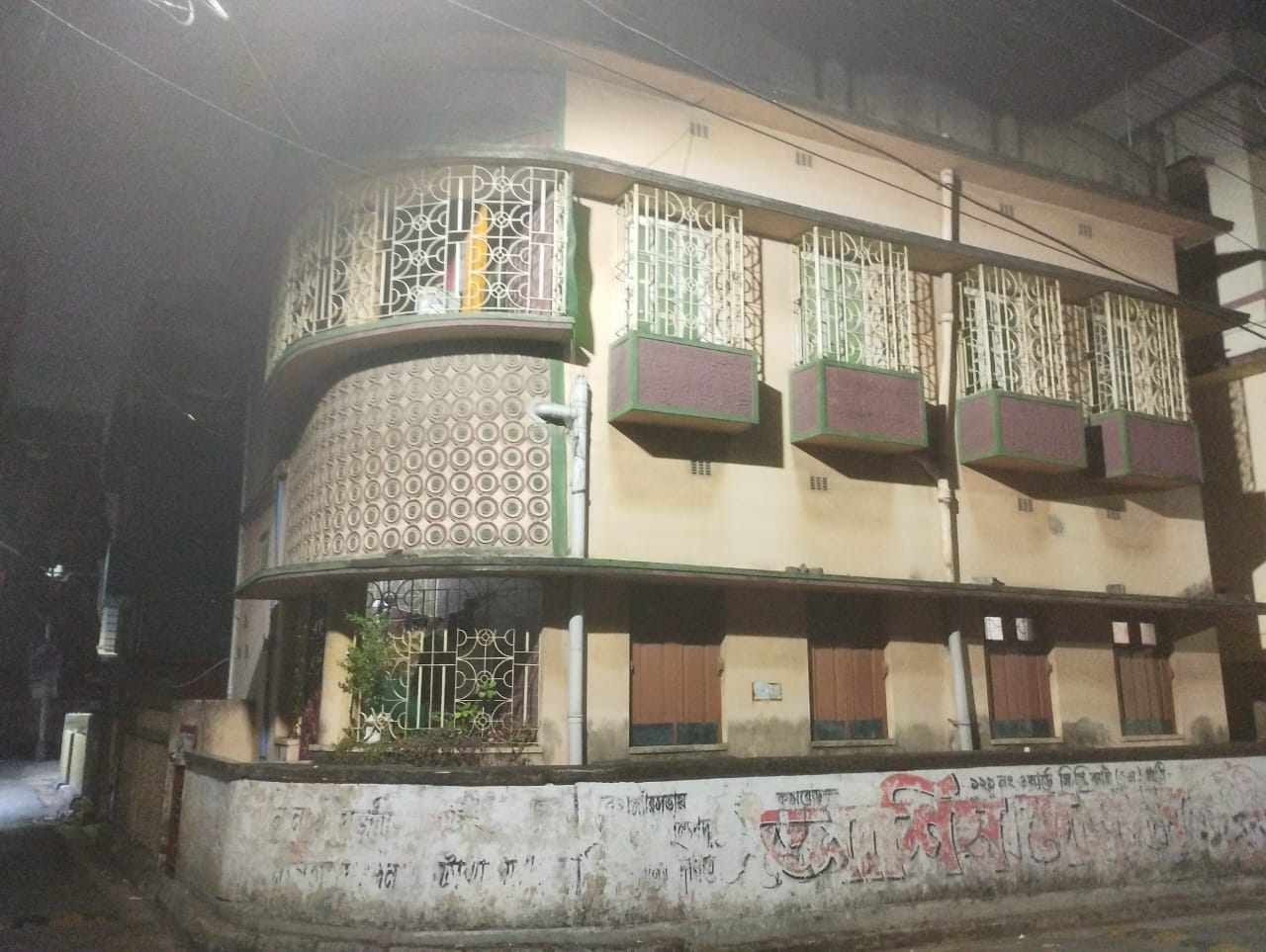Behala Chowrasta East,Monmohan Park,Bonomali Ghosal Lane,3stored House (BA125)