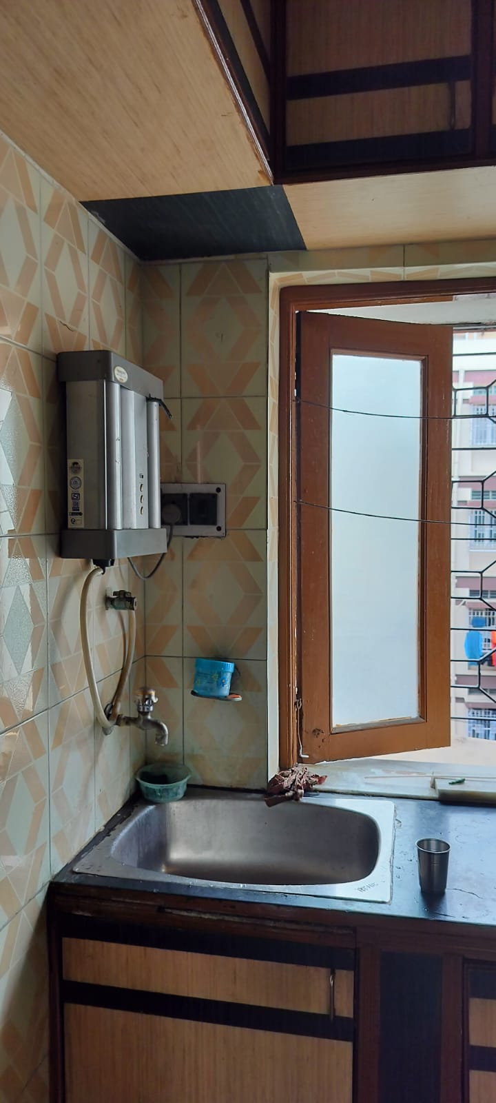 Behala West,Becharam Chatterjee Road,1000sqft,2BHK Rent (OA414)