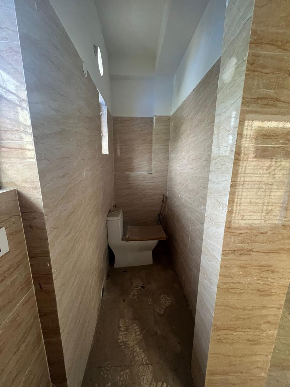 Thakurpukur Poraaswathhatala,Vivekananda Sarani,1223sqft,3BHK (OA436)