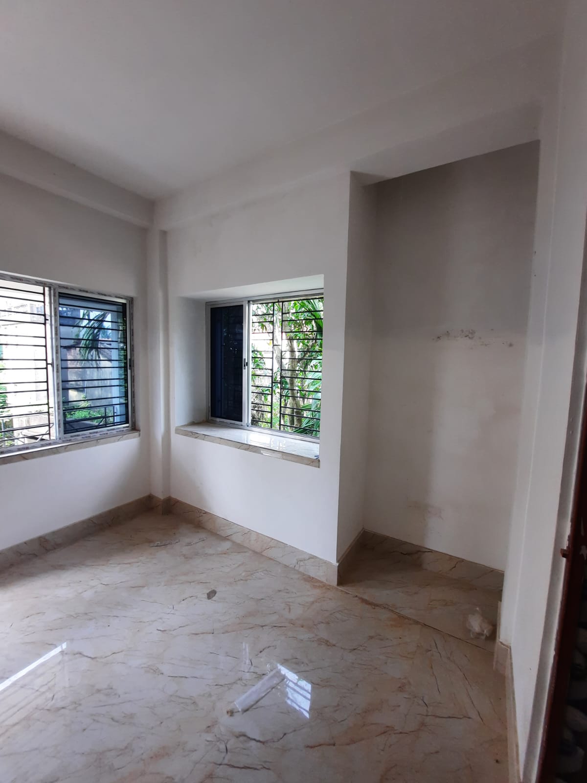 Behala Chowrasta East,Kalipada Mukherjee Rd,650sqft,2BHK (BA139)