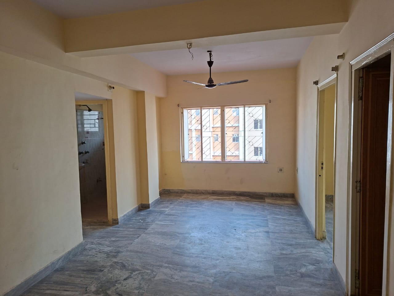 Tollygunge Muchipara,Raja Rammohan Roy Road,Gitanjali Apartment,1250sqft,3BHK (OA270)