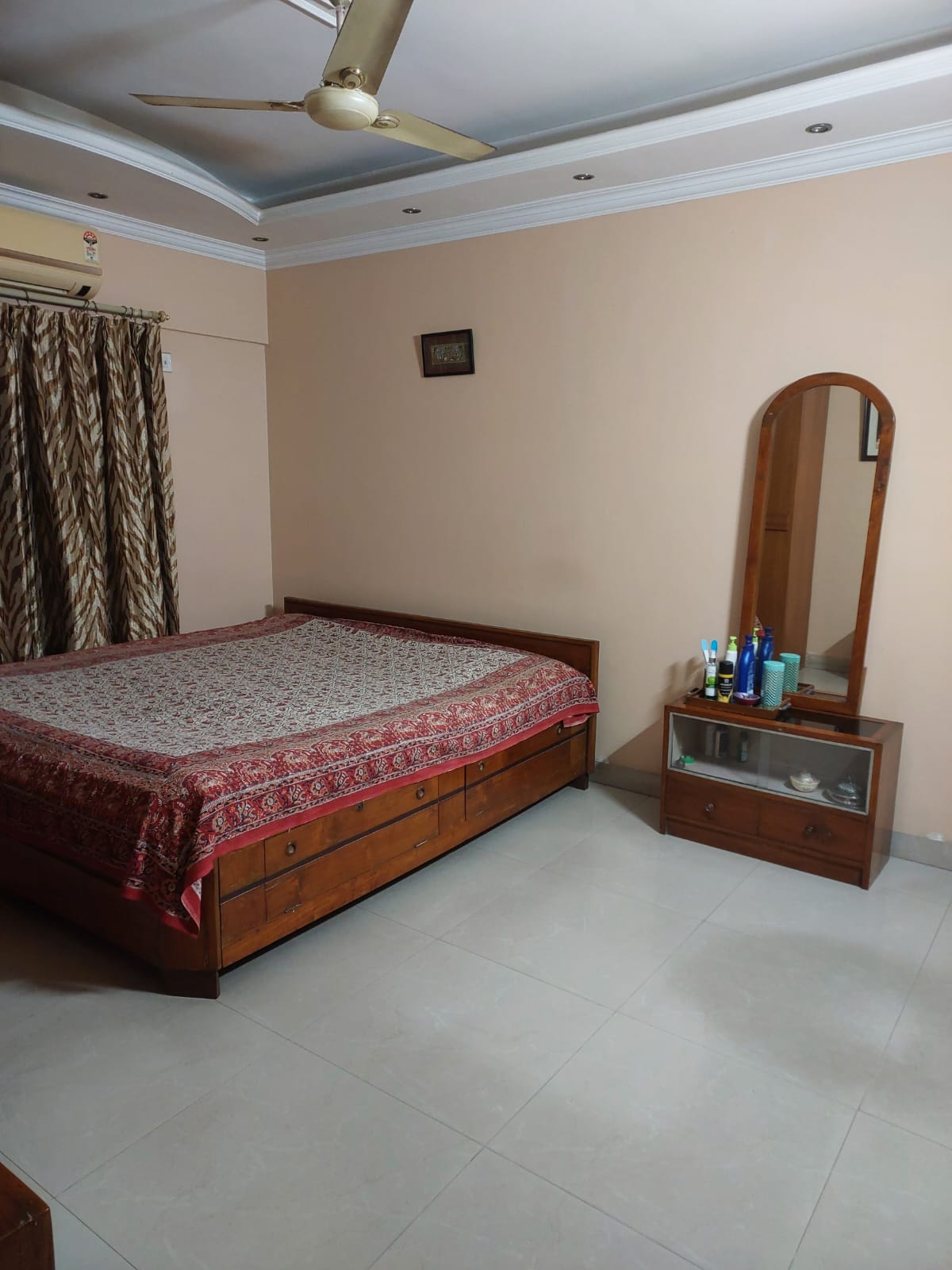 Tollygunge Tara Park,B.L.Saha Road,South City Garden Complex,1220sqft,3BHK (OA293)