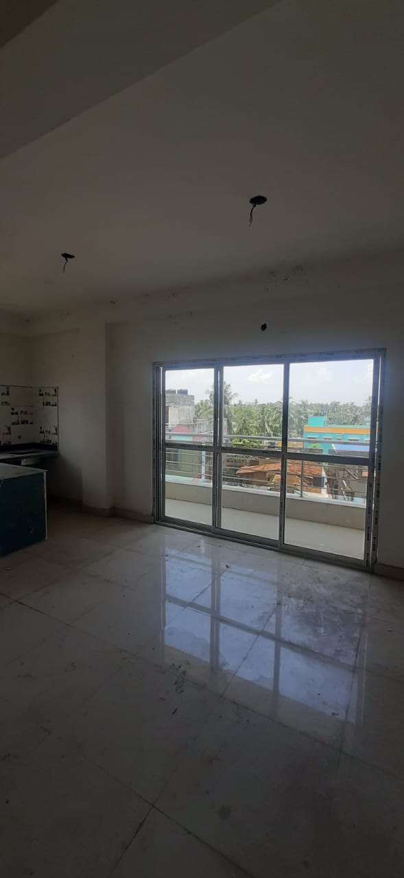 Thakurpukur,on M.G.Road,3BHK (PA246)