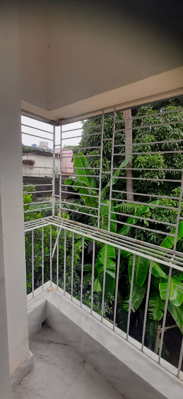 Behala Parnasree,Goragacha Auto Stand,1000sqft,3BHK (PA499)