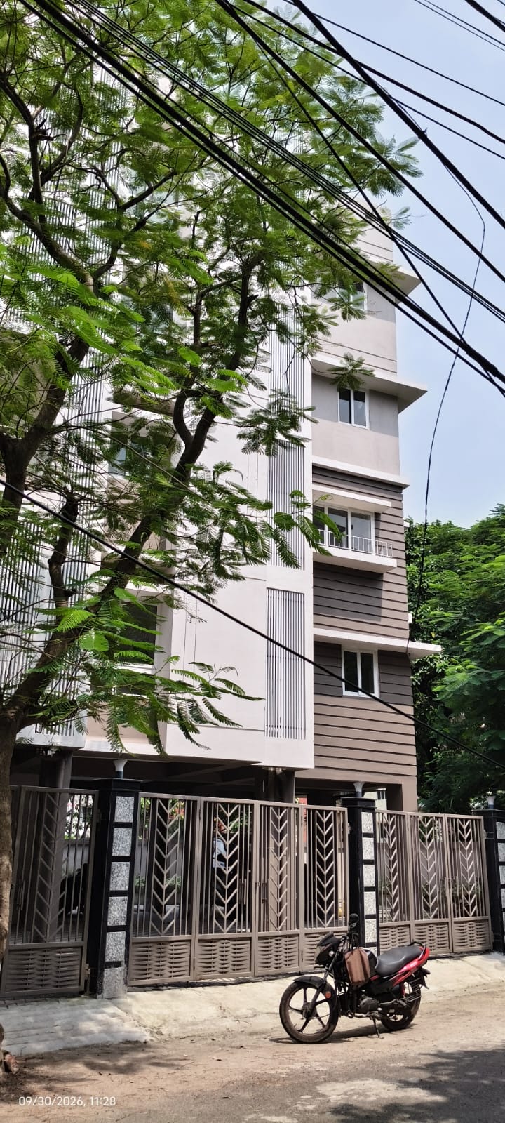 Behala Parnashree Pally, UST Grand (PA304)