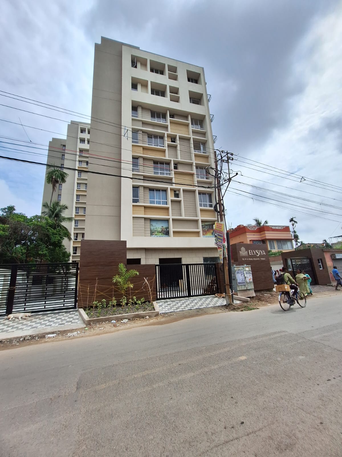 Thakurpukur,M.G.Road,Elysiya Complex,3BHK (BA119)