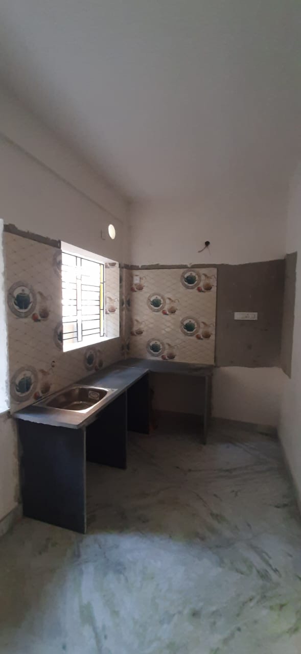 Netaji Sarak,Prafulla Sen Colony,400sqft,1BHK (BA143)