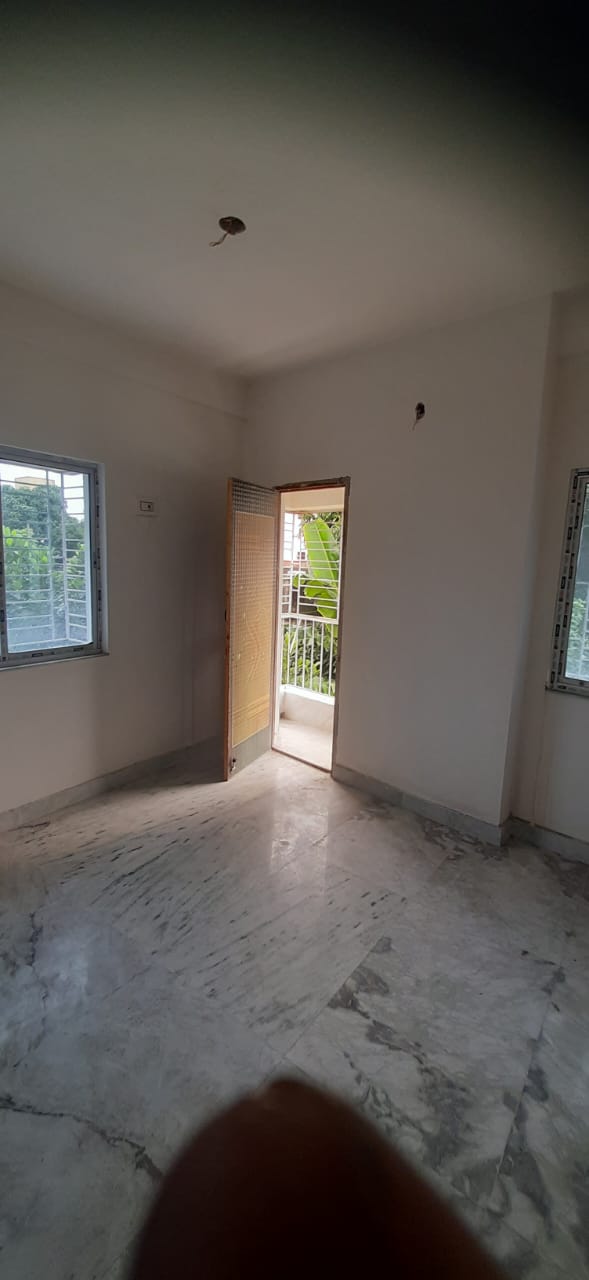 Behala Parnasree,Goragacha Auto Stand,1000sqft,3BHK (PA499)
