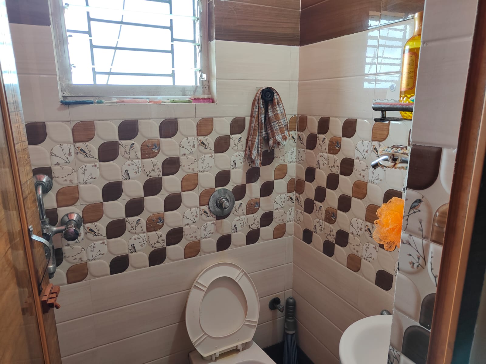 Purba Putiary,Kabardanga,M.G.Road,Yahvi Tower,1600sqft,3BHK (OA420)