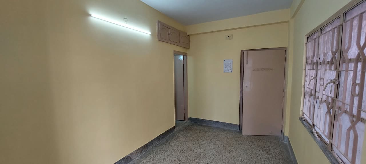 Behala East 14no, James Long Sarani, Krishna Apartment,850sqft,2BHK Rent (OA497)
