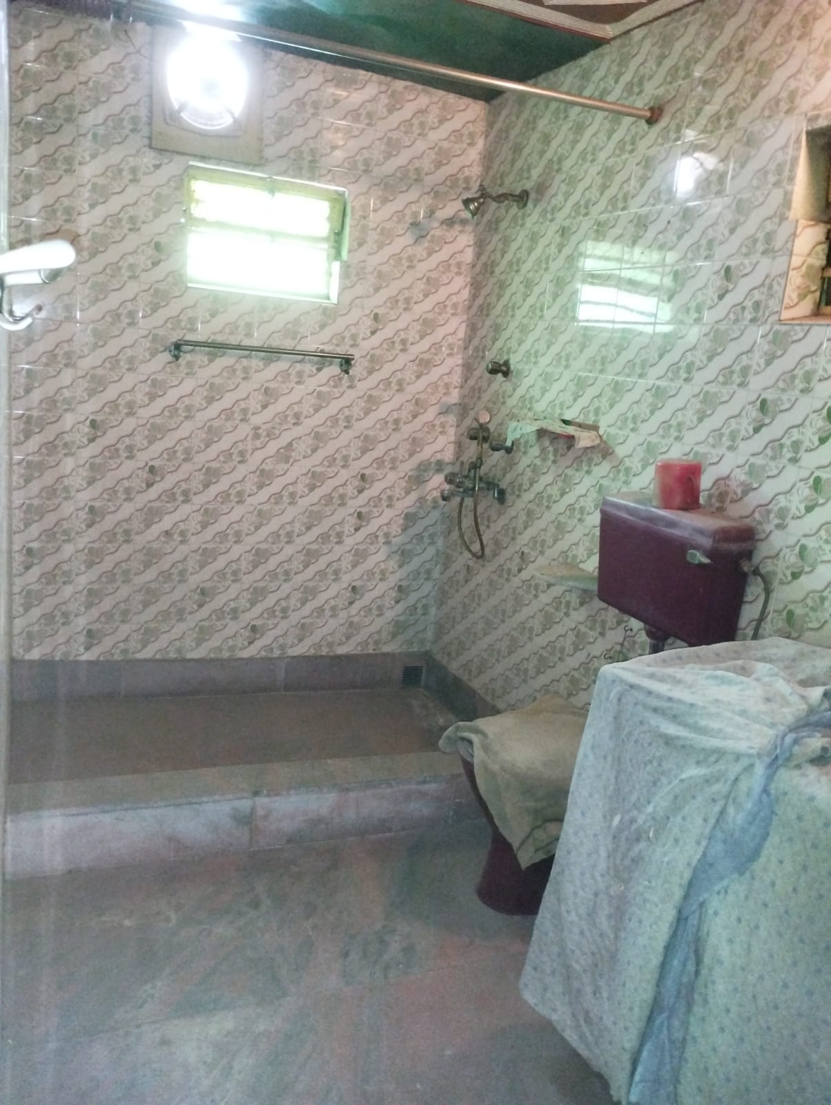 Behala Chowrasta East,Monmohan Park,Bonomali Ghosal Lane,3stored House (BA125)