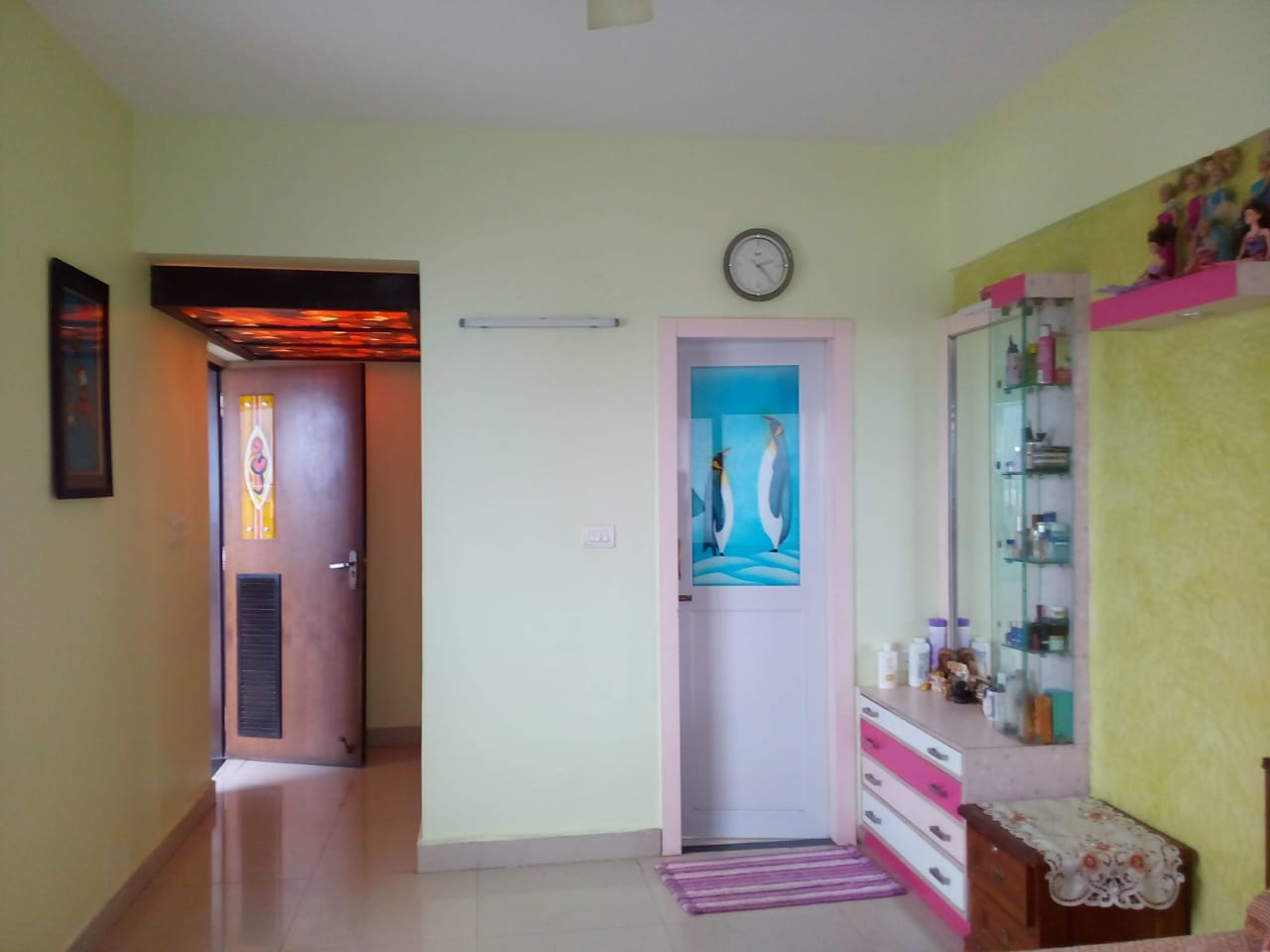 Tollygunge,B.L.Shah Road,South City Garden Complex,2300sqft,3BHK Rent (OA250)