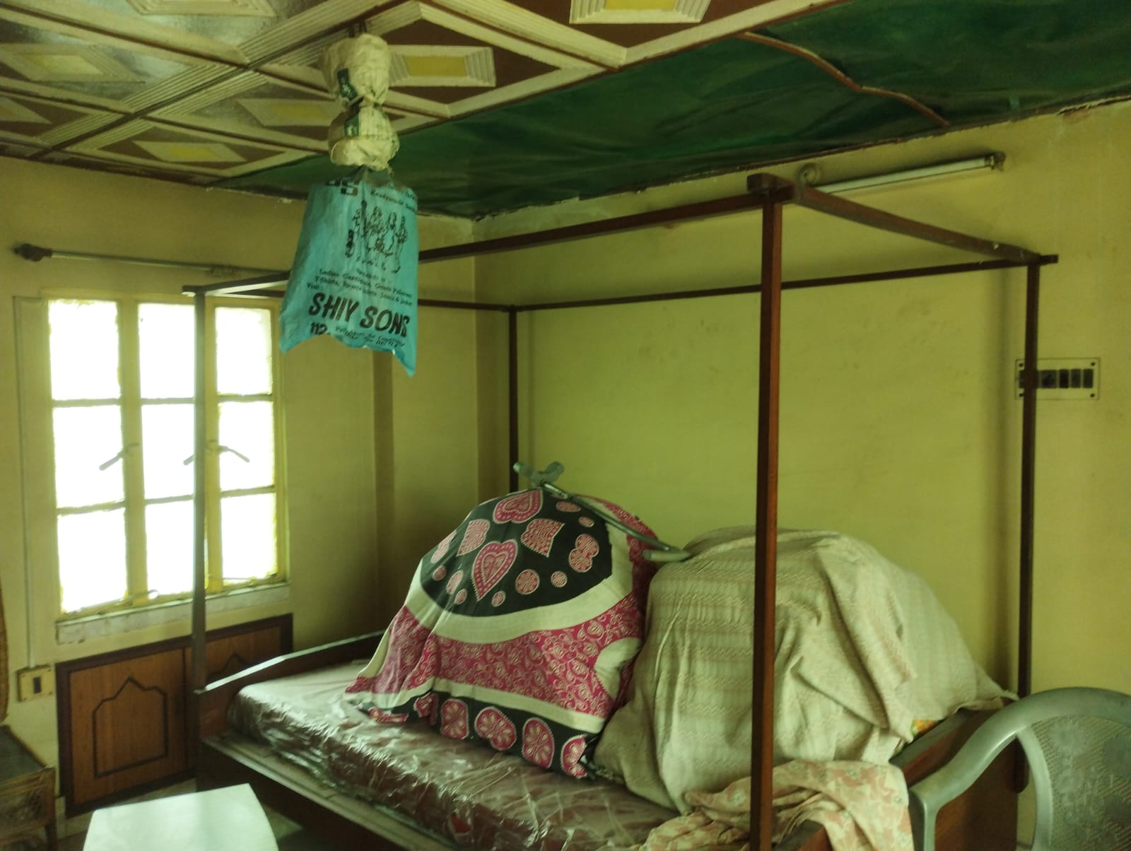 Behala Chowrasta East,Monmohan Park,Bonomali Ghosal Lane,3stored House (BA125)