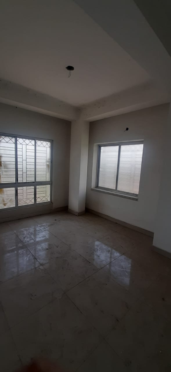 Thakurpukur,on M.G.Road,3BHK (PA246)
