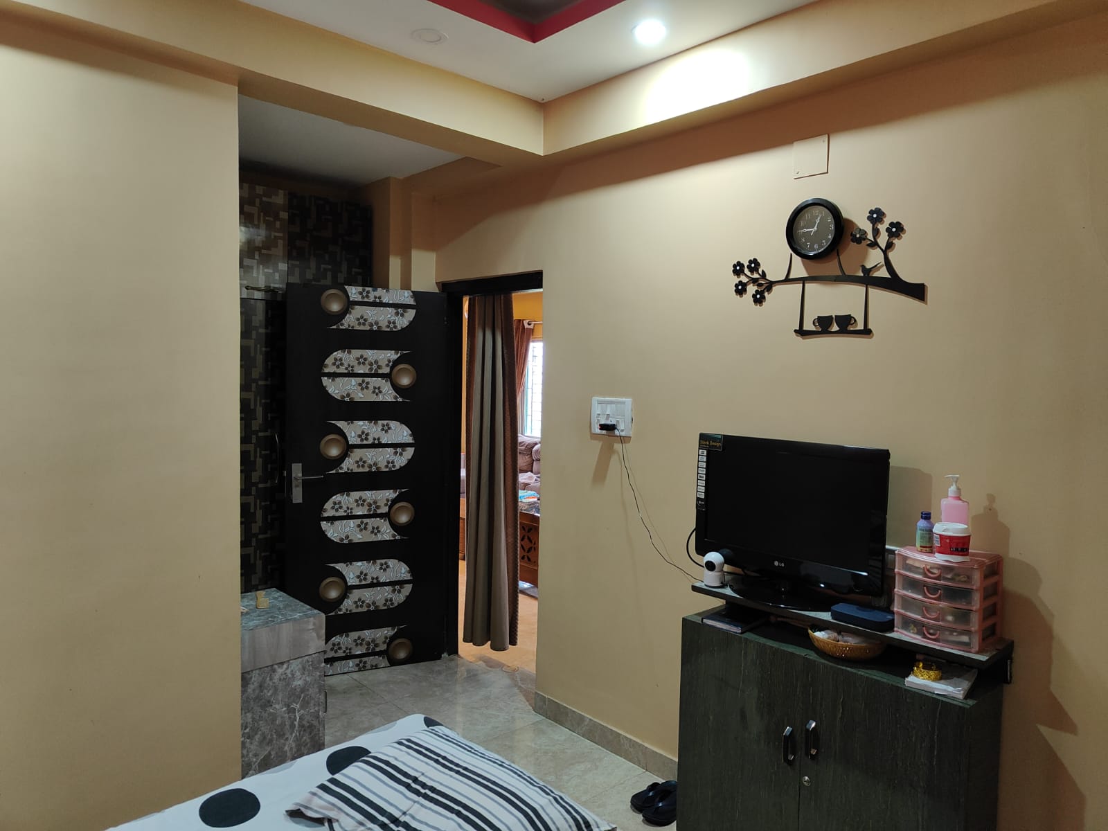 Purba Putiary,Kabardanga,M.G.Road,Yahvi Tower,1600sqft,3BHK (OA420)