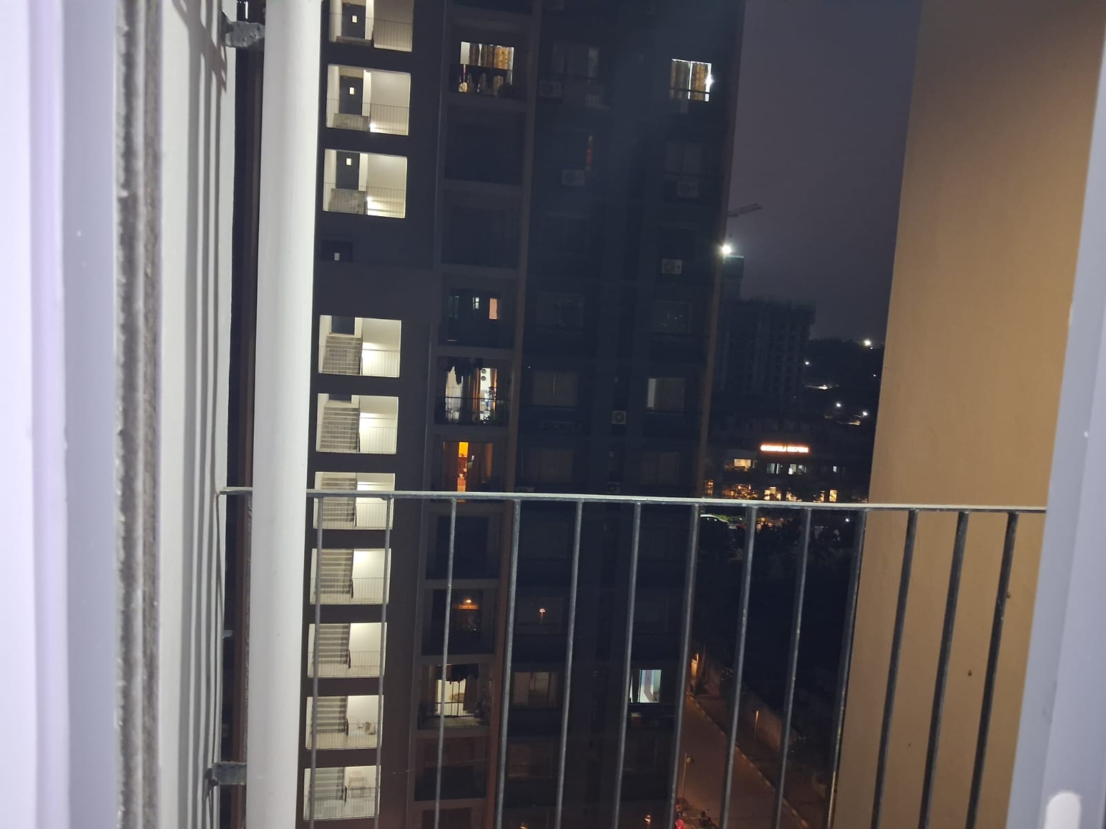 Joka Pailan,D.H.Road,Godrej7 Complex,1019sqft,3BHK Rent (OA430)