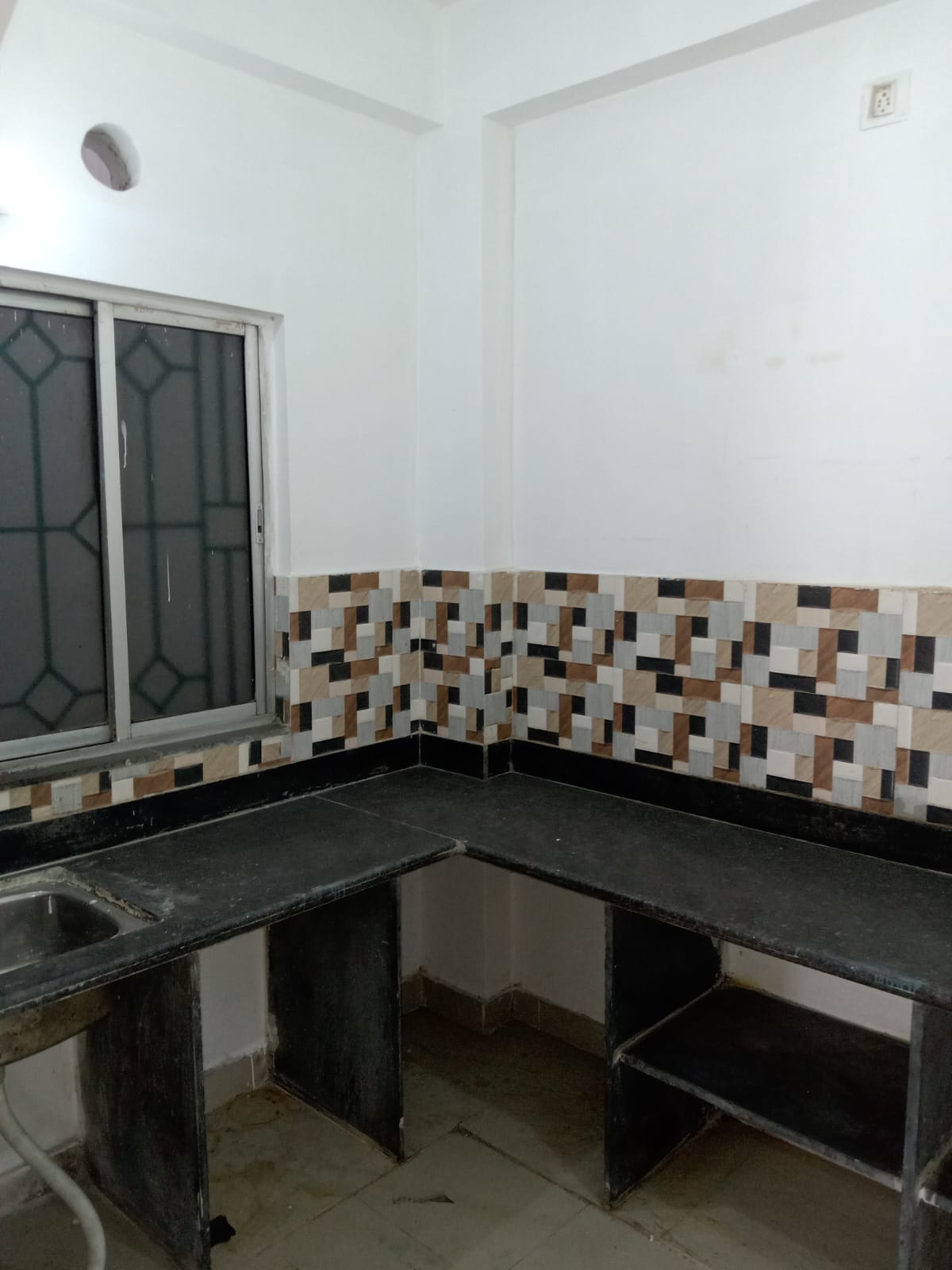 Behala Parnashree,Lahori Apartment,1300sqft,3BHK (BA117)