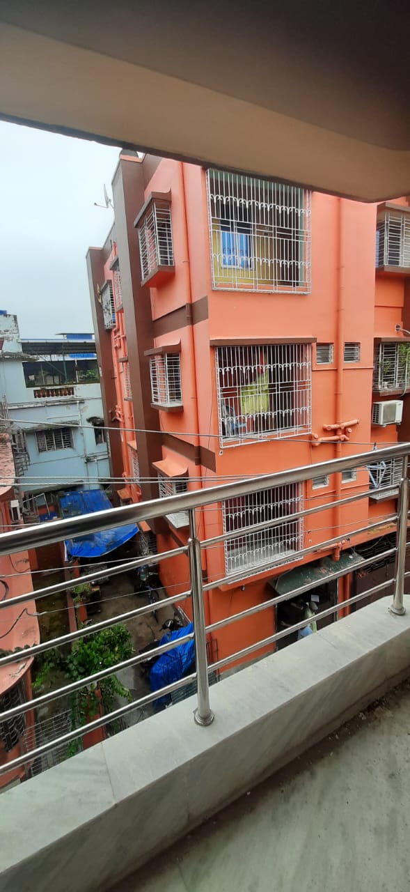 Behala Parnasree,Goragacha Auto Stand,1000sqft,3BHK (PA499)