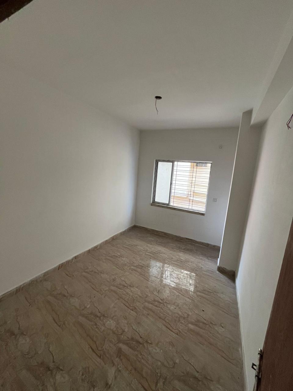 Thakurpukur Poraaswathhatala,Vivekananda Sarani,1223sqft,3BHK (OA436)